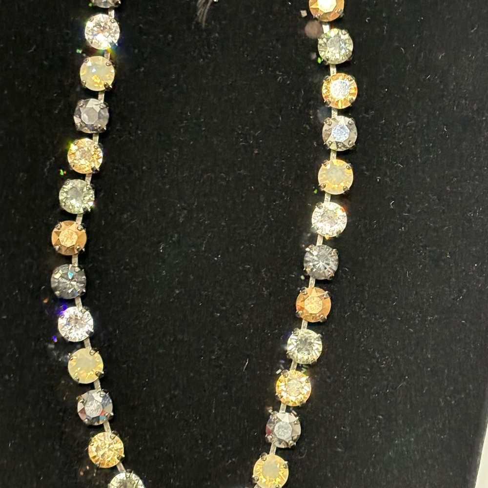 Beautiful Brown Sugar Australian crystal necklace. 14” with 4 “ ext never worn